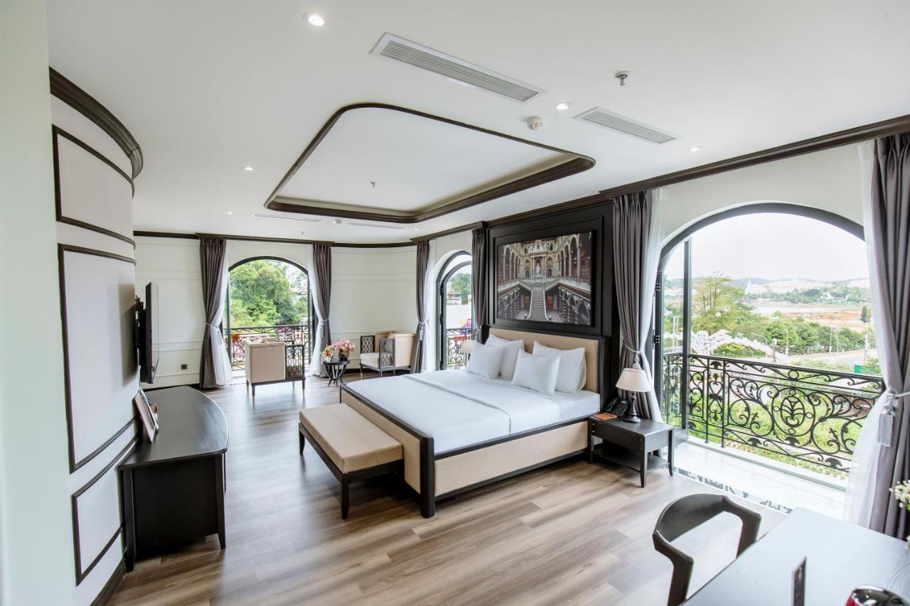 Khach San Robin Gia Nghia Hotell Eksteriør bilde
