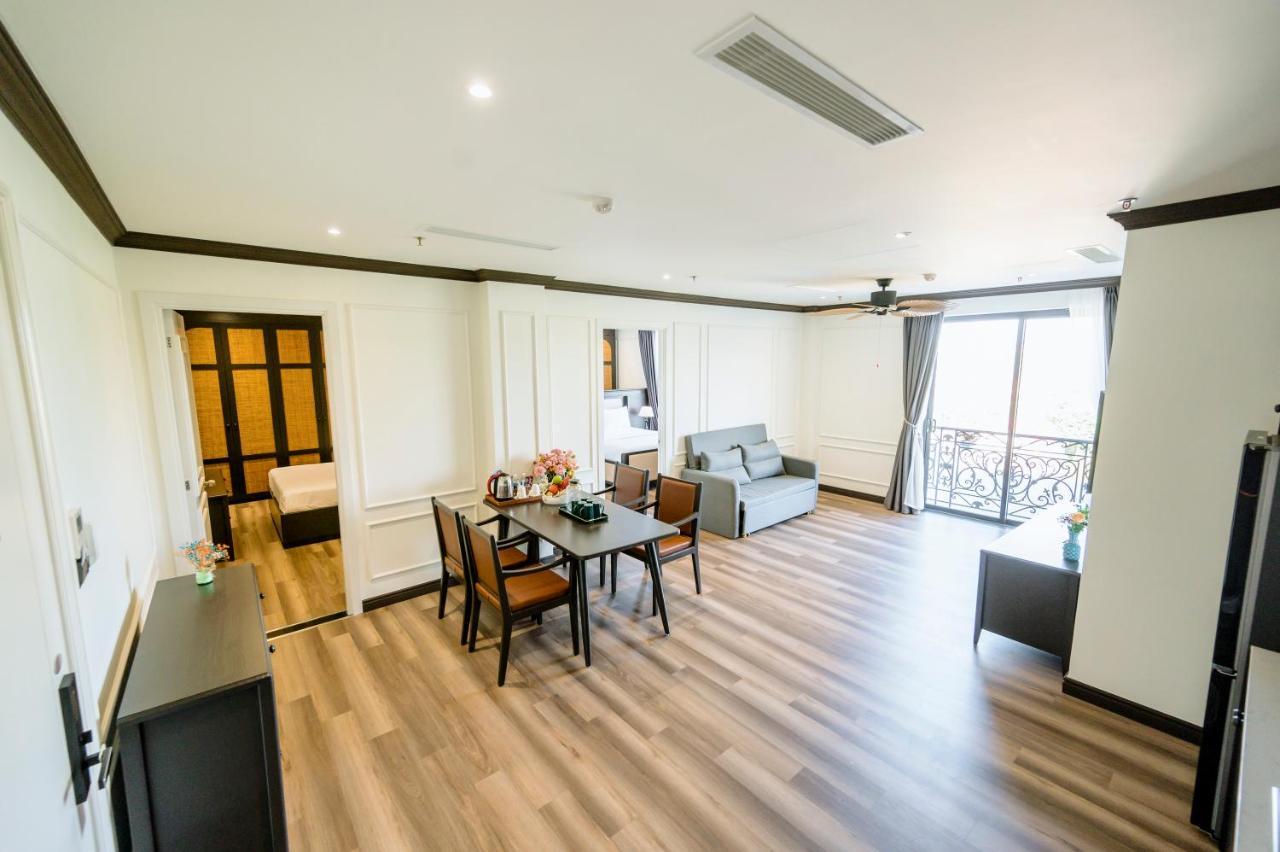 Khach San Robin Gia Nghia Hotell Eksteriør bilde