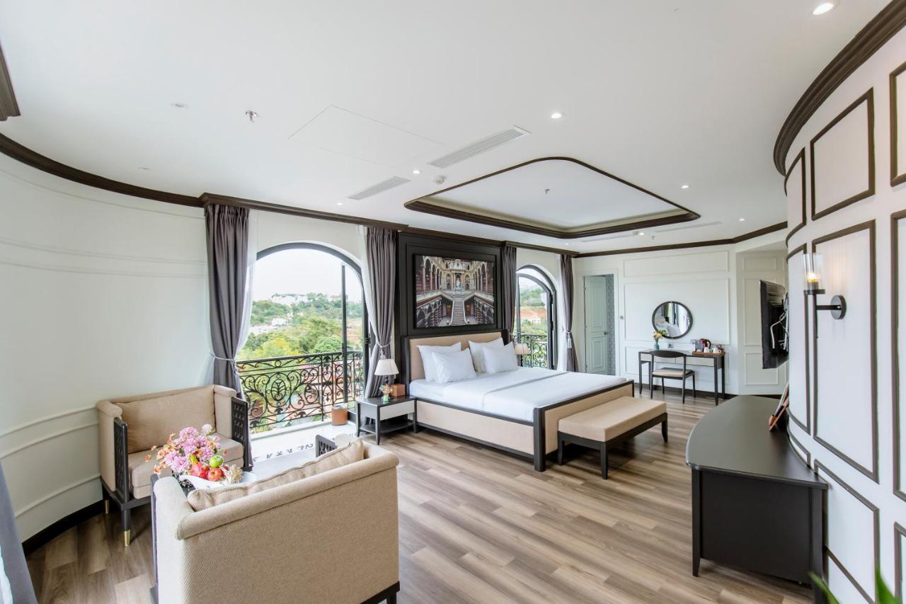 Khach San Robin Gia Nghia Hotell Eksteriør bilde