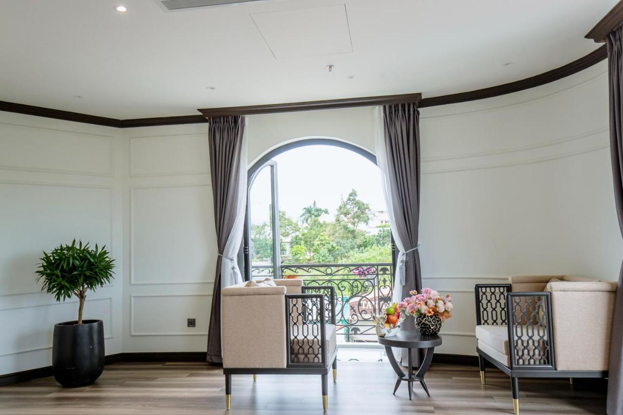 Khach San Robin Gia Nghia Hotell Eksteriør bilde